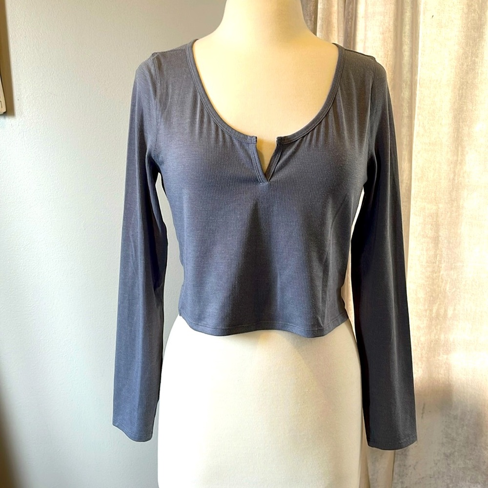 Lululemon cropped long sleeve tee M